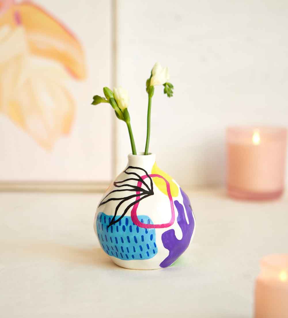 Kunvos™ Paint-a-Vase Kit (Set of 2) – Design Your Own Aesthetic Home Decor Ceramic Vases